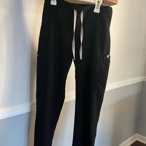 FIGS “Yola” Skinny scrub pants